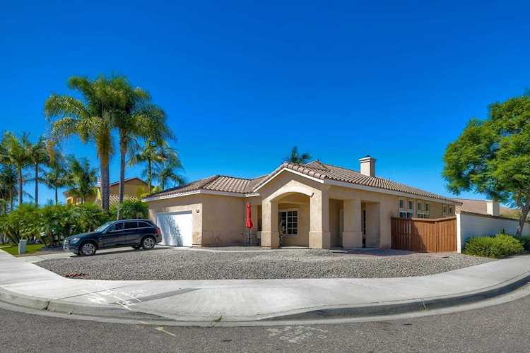 3936 Estancia Dr Oceanside, CA 92058