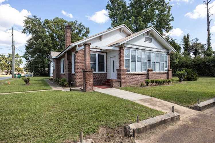 101 S Main St Chattahoochee, FL 32324