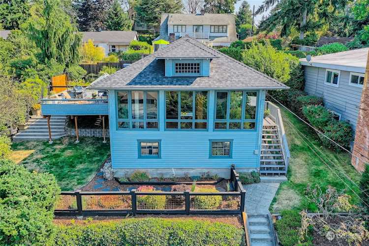 2732 Garlough Ave SW Seattle, WA 98116