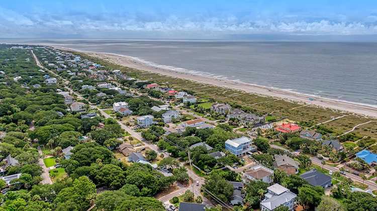 3704 Cameron Blvd Isle Of Palms, SC 29451