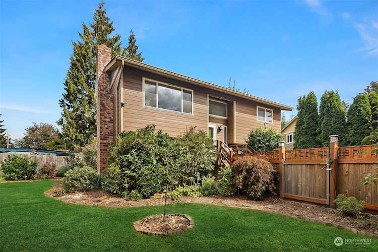 680 Shelton Ave NE Renton, WA 98056