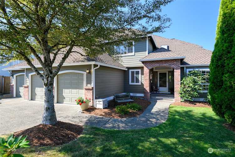 23056 SE 246th Place Maple Valley, WA 98038