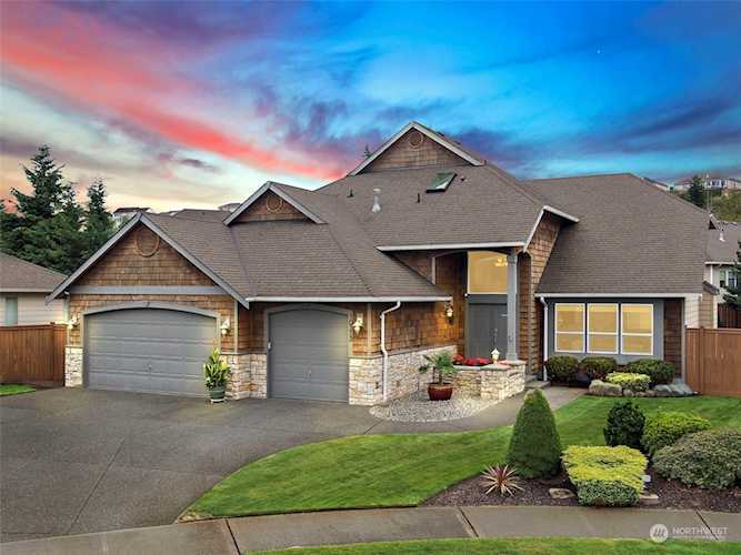 10313 177th Ave E Bonney Lake, WA 98391