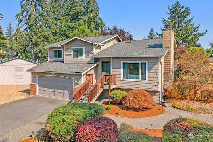 20631 Crawford Rd Lynnwood, WA 98036