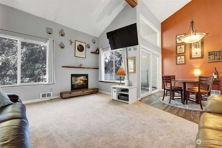 4426 147th Place NE #A6 Bellevue, WA 98007