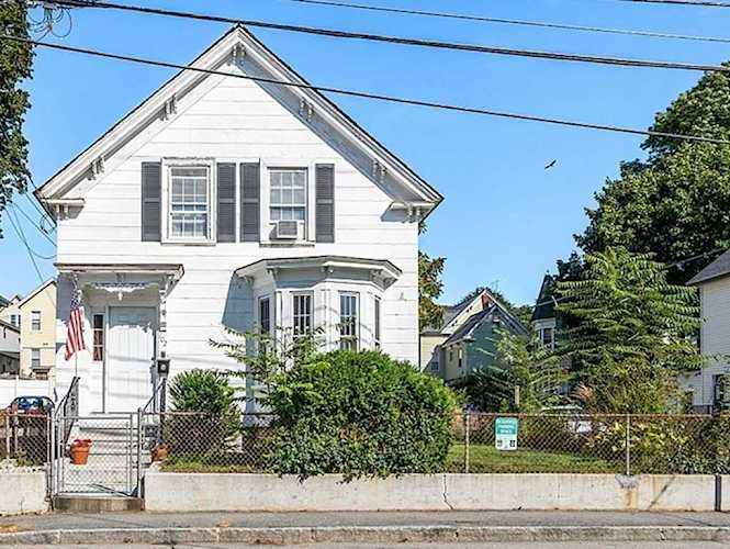 102 Andrews Street Lowell, MA 01852