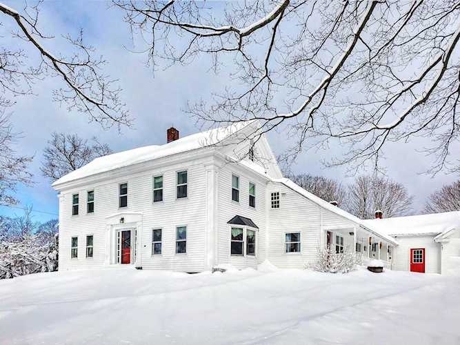 4840 Vt Route 100 Whitingham, VT 05361