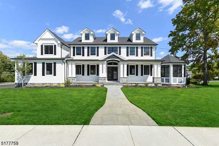 301 Orenda Cir Westfield Town, NJ 07090