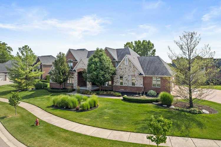 54141 Deer Ridge Court Rochester, MI 48307