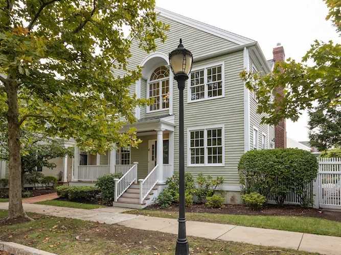 4 Preston Square #4 Quincy, MA 02171
