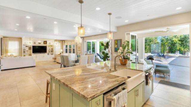1224 Lanai Court Carlsbad, CA 92008