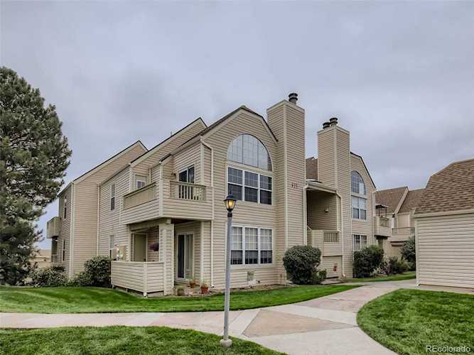 975 S Miller St #304 Lakewood, CO 80226