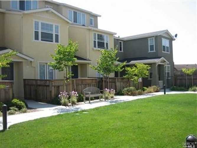 6325 Santero Way Cotati, CA 94931