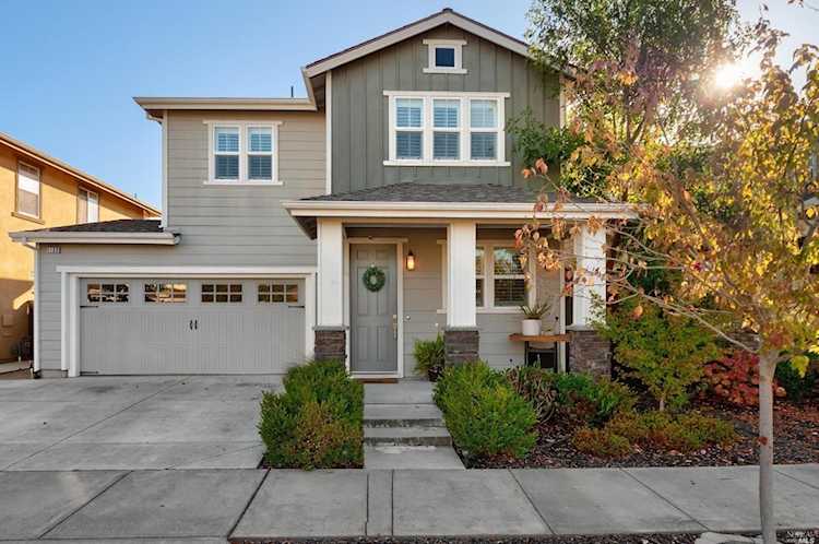 1736 Devin Drive Petaluma, CA 94954