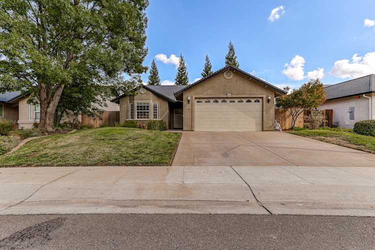 4755 Lofty Oak Dr Redding, CA 96002 | MLS 22-4721 Photo 1