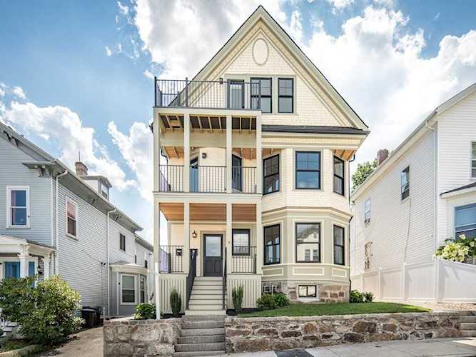 9 Carlisle St #2 Boston, MA 02121