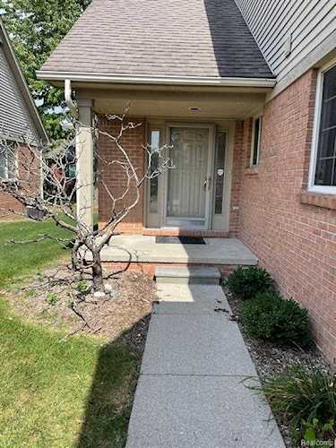 17317 Averhill, Macomb, MI 48042 in Averhill Parc #738|Macomb MLS# 60142768 Photo 1