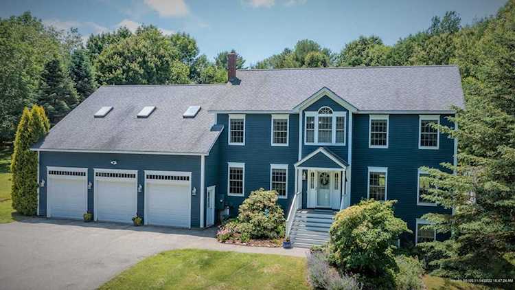 125 Fairway Dr Auburn, ME 04210