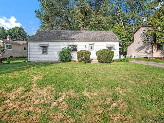 47155 Vanker, Shelby Twp, MI 48317 in S/P Wallace|Macomb MLS# 60143926 Photo 1
