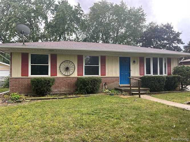 48309 Donahue, Chesterfield, MI 48047 in Menter|Macomb MLS# 60145096 Photo 1
