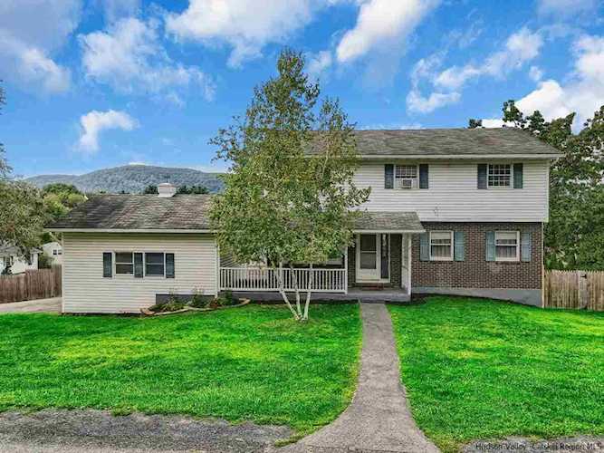 1 Peters Pass Port Ewen, NY 12466