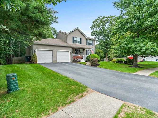 38 Woodmist Circle Coventry, RI 02816