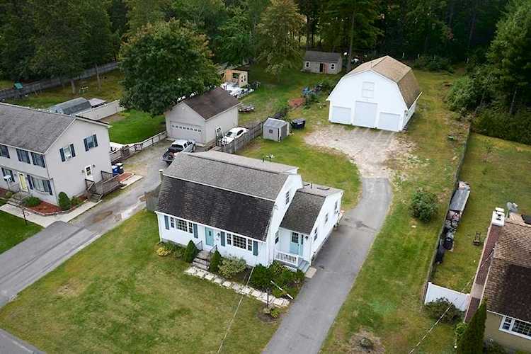 30 Pomeroy St Easthampton, MA 01027