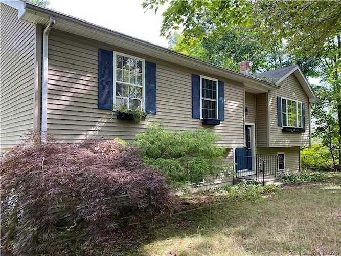 5 Brooklyn Road Pomfret, CT 06230