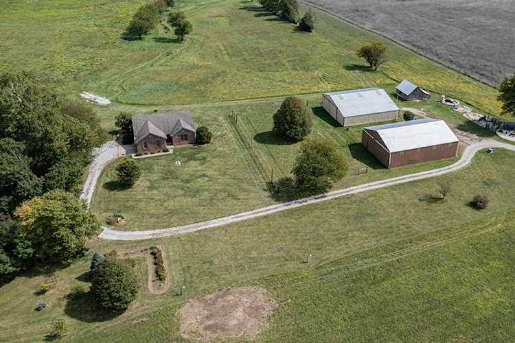 1103 S County Road 300 E Danville, IN 46122
