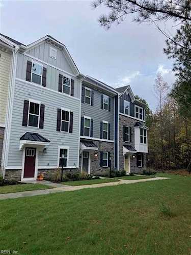902 Barque Place Chesapeake, VA 23323
