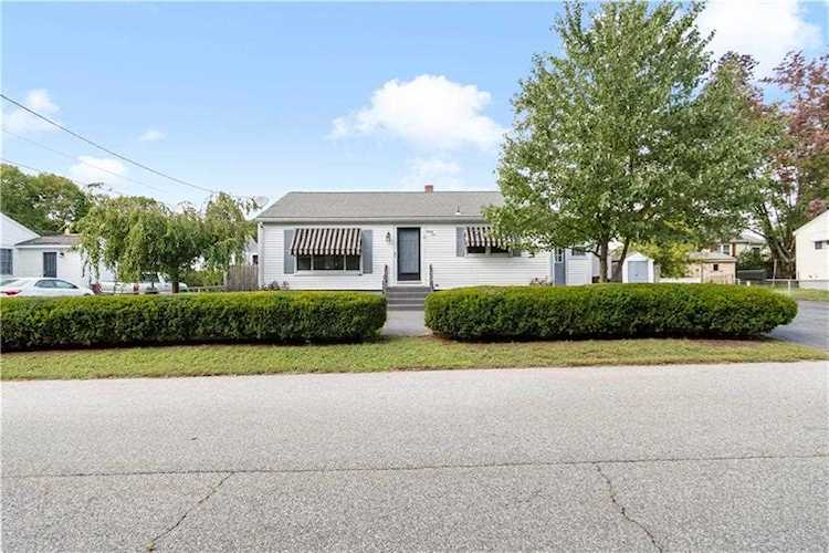 99 Ruskin Ave Woonsocket, RI 02895