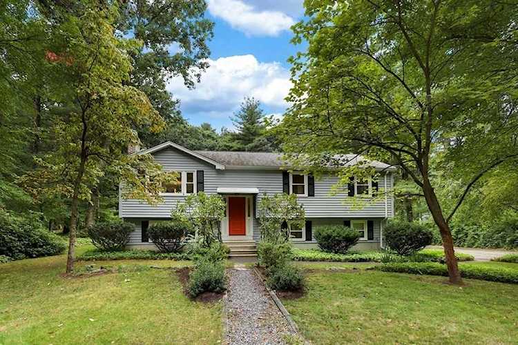 3 Medway Br Norfolk, MA 02056