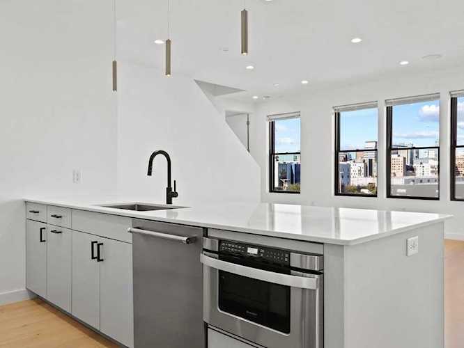 340 West 2nd St #28 Boston, MA 02127