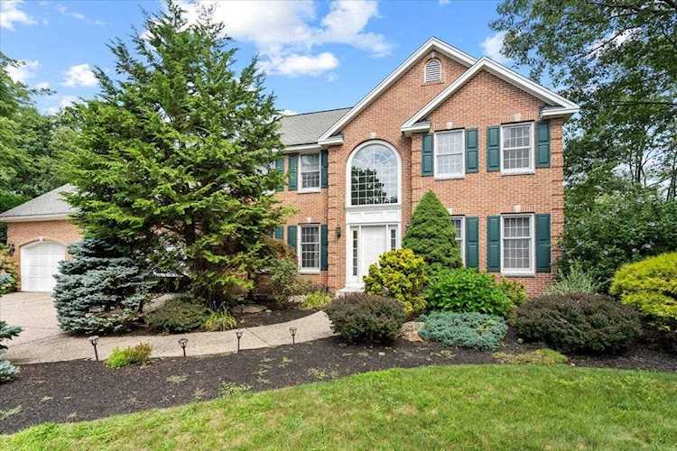 Bean Group | 184 Wellesley St Manchester 03104 NH | home for sale Photo 1