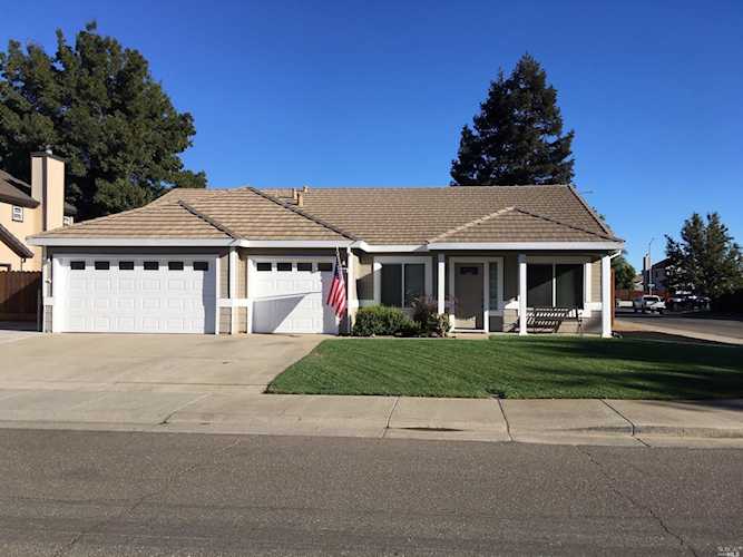1800 Derby Drive Dixon, CA 95620