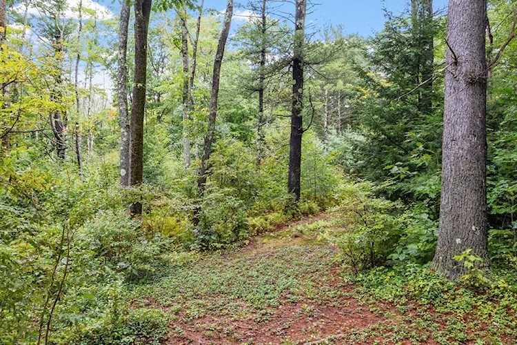 215 Queen Lake Rd. Phillipston, MA 01331