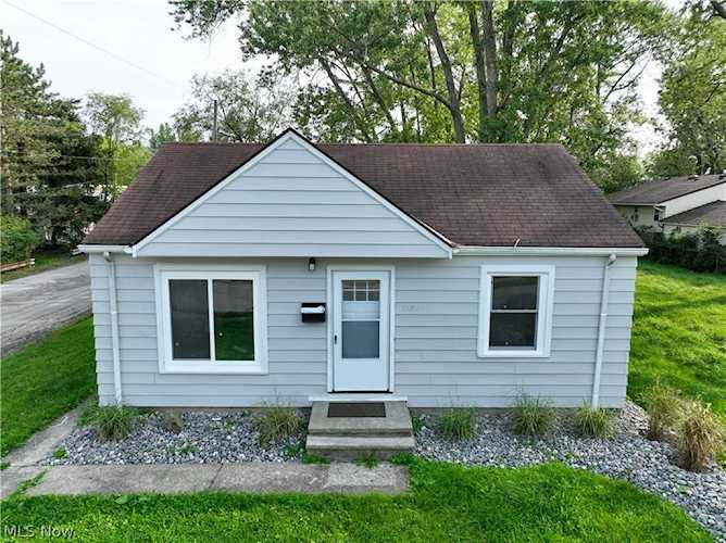 11801 Kirton Ave Cleveland, OH 44135