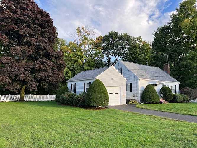 122 A St Framingham, MA 01701
