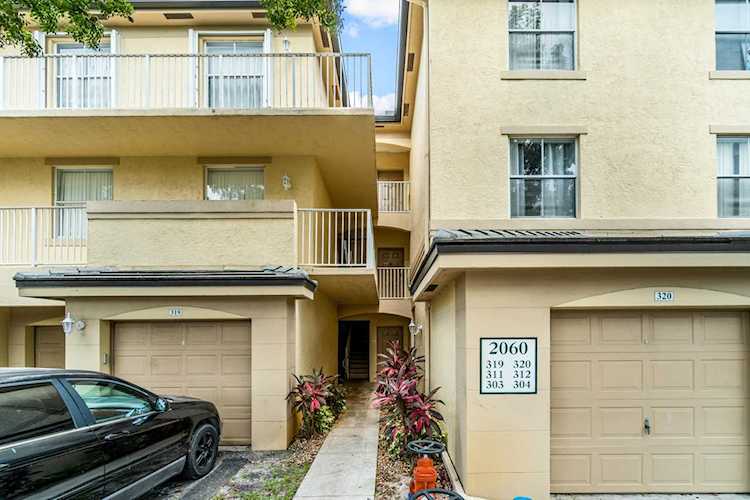2060 Greenview Shores Boulevard #312 Wellington, FL 33414