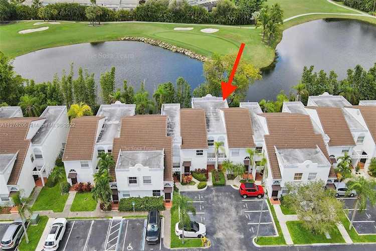 4964 NW 97th Pl #308 Doral, FL 33178