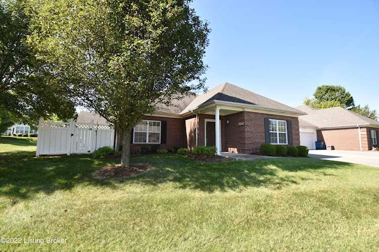 10301 Pine Glen Cir Louisville, KY 40291