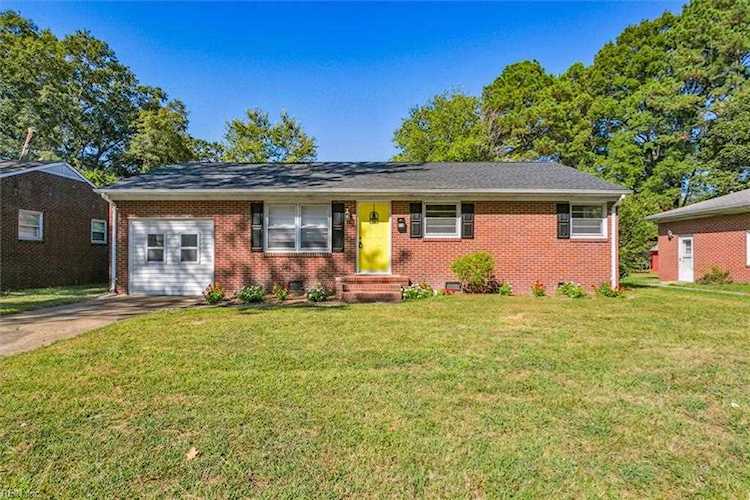 118 Prince George Dr Hampton, VA 23669