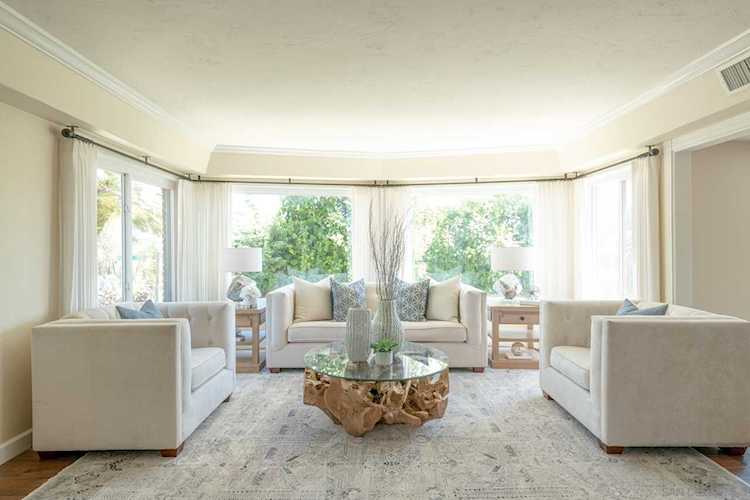 4695 Mayapan Dr La Mesa, CA 91941