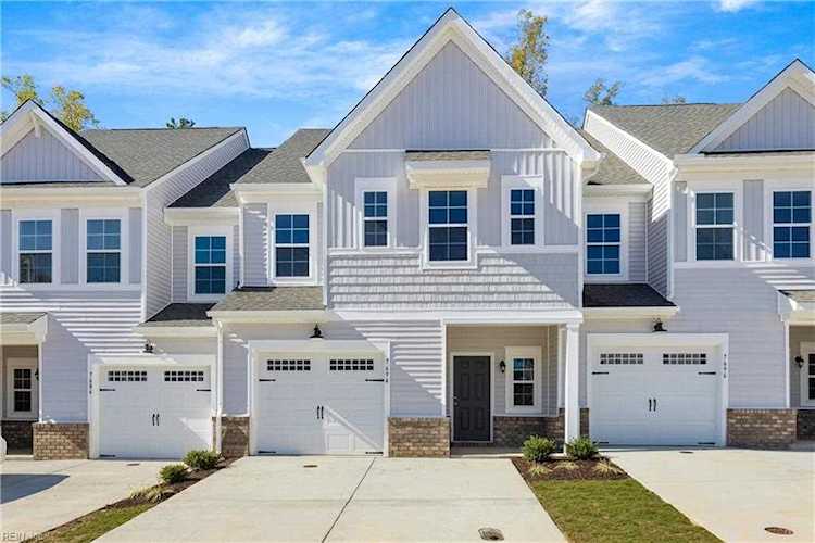 7694 Leeds Castle Ln New Kent, VA 23124