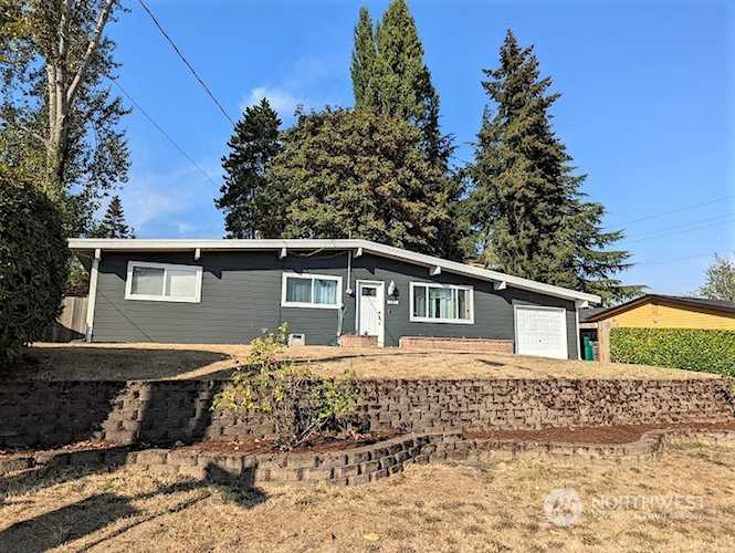 2112 SW 328th St Federal Way, WA 98023