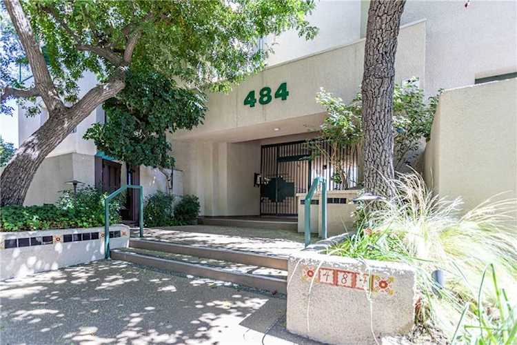 484 S Euclid Ave #106 Pasadena, CA 91101