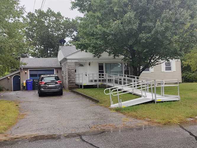 42 Gove St Manchester, NH 03102