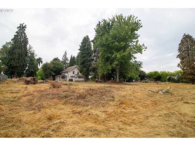 2004 NW 94th Vancouver, WA 98665