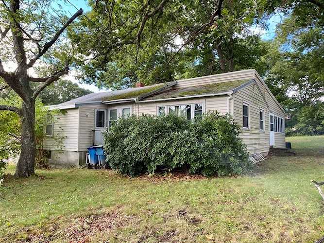 92 Tyler Rd Tewksbury, MA 01876