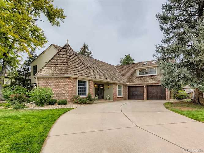 4985 W Maplewood Place Littleton, CO 80123